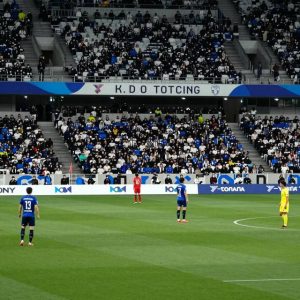 Yokohama F. Marinos hòa Tegevajaro Miyazaki trong trận giao hữu cân não