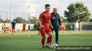 Tuyển Việt Nam trước thềm FIFA ASEAN Cup: Bài toán nhân sự và hy vọng từ ‘làn gió mới’ Khoa Ngô